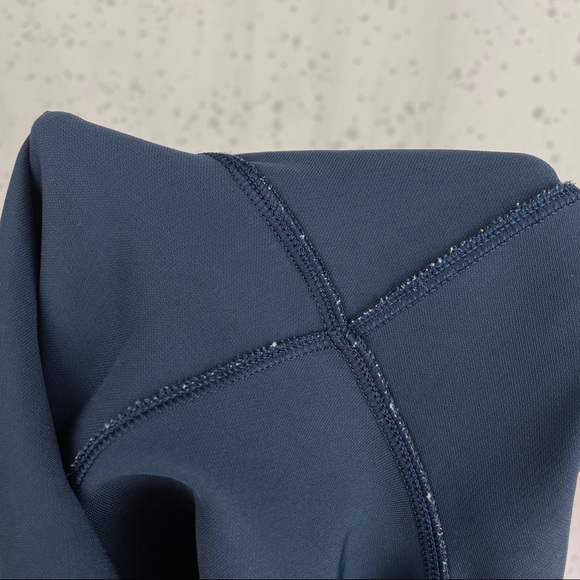 Lululemon On the Fly Crop Woven 23" True Navy 2 - Picture 9 of 12